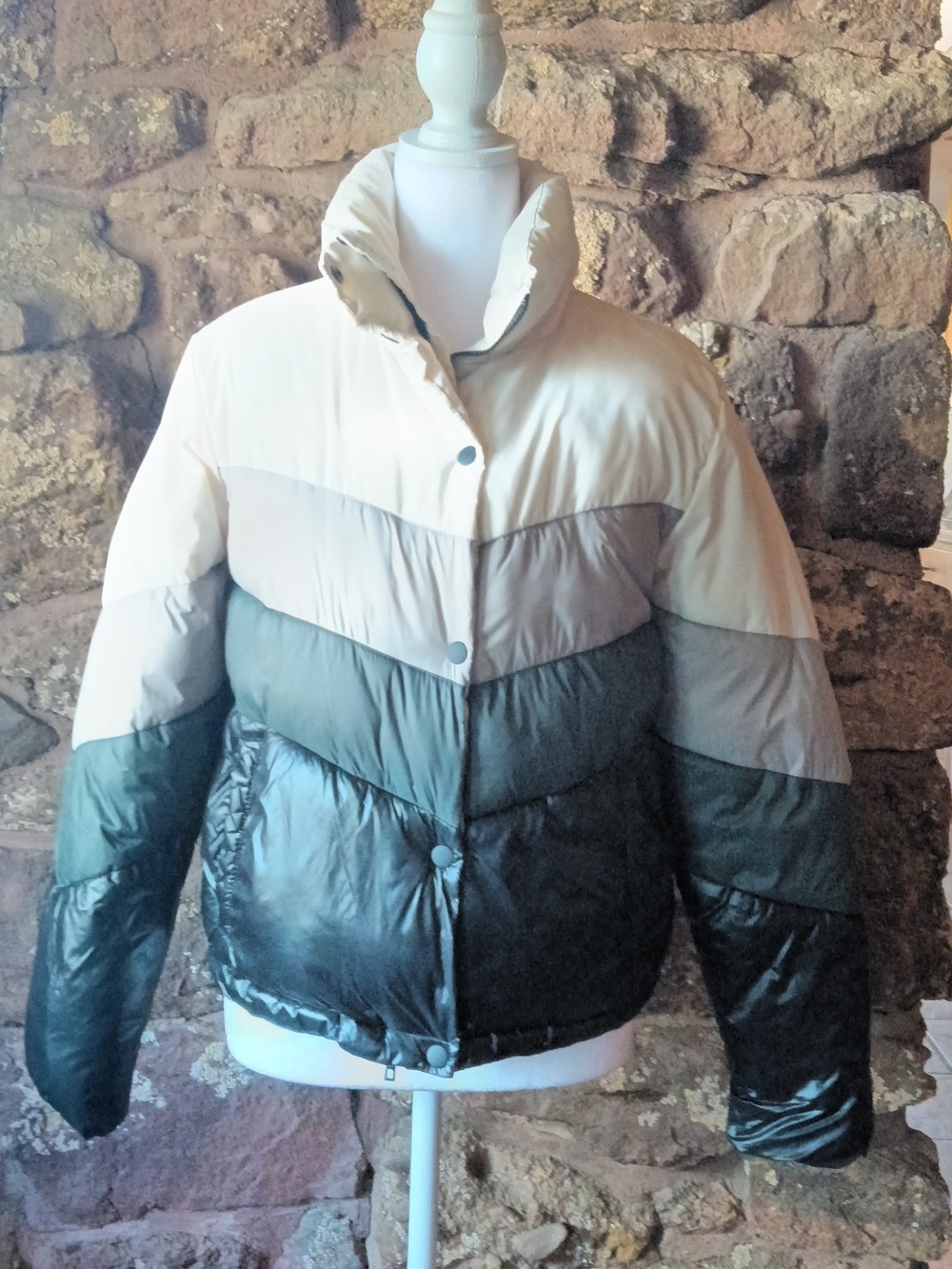 Wild Fable Women's Colorblock Puffer Jacket in Cream, Gray & Black